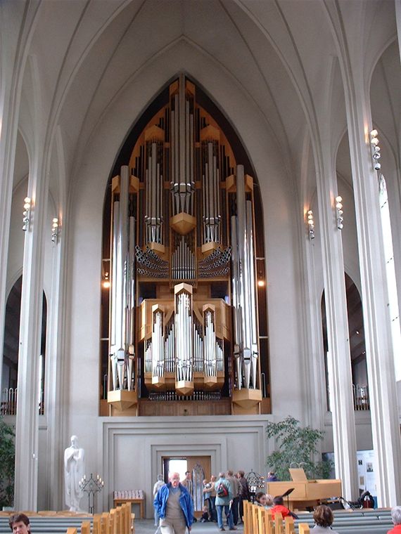 Hallgrmskikja Church organ
